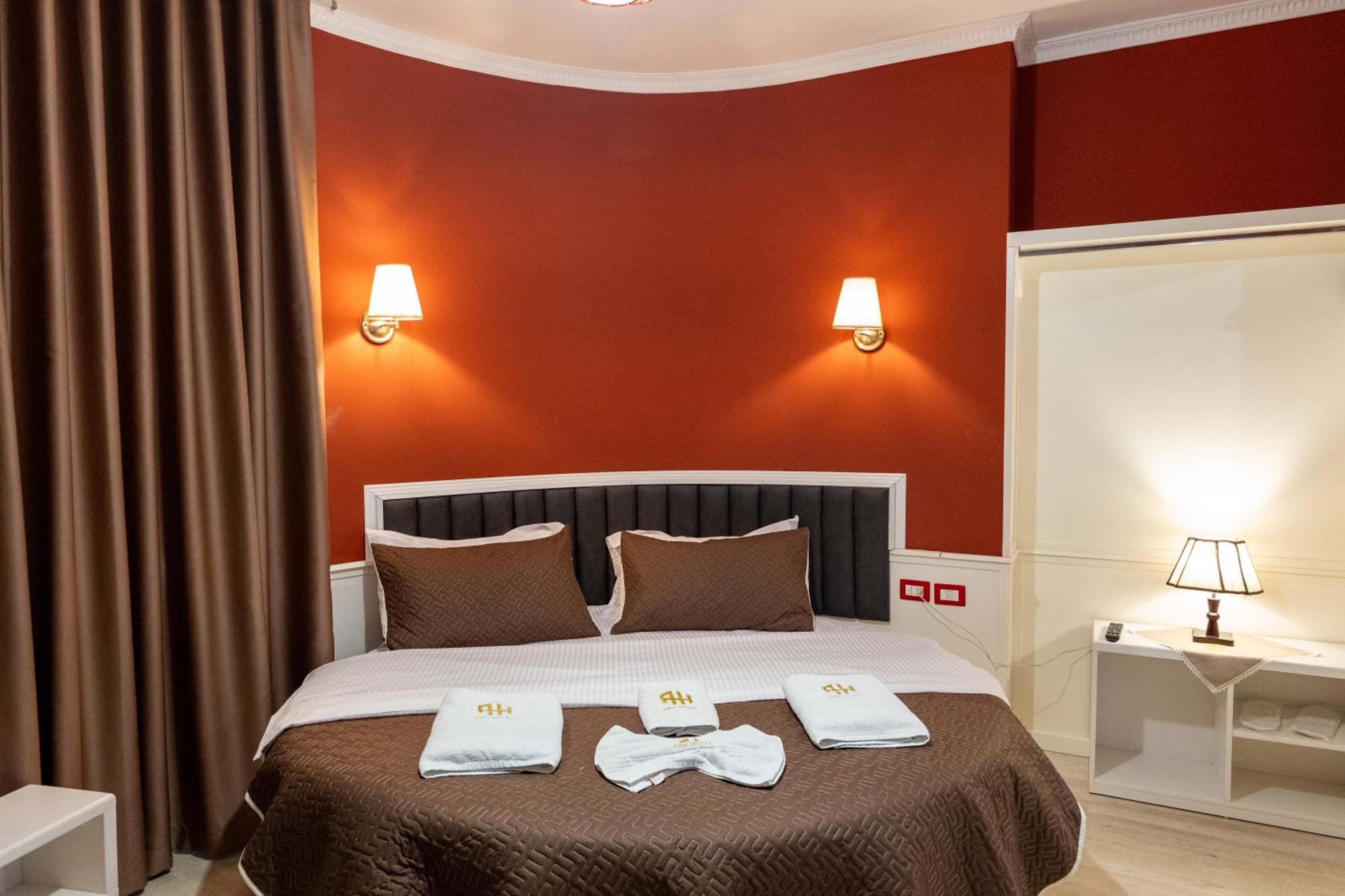 Hotel Aria Tirana Buitenkant foto