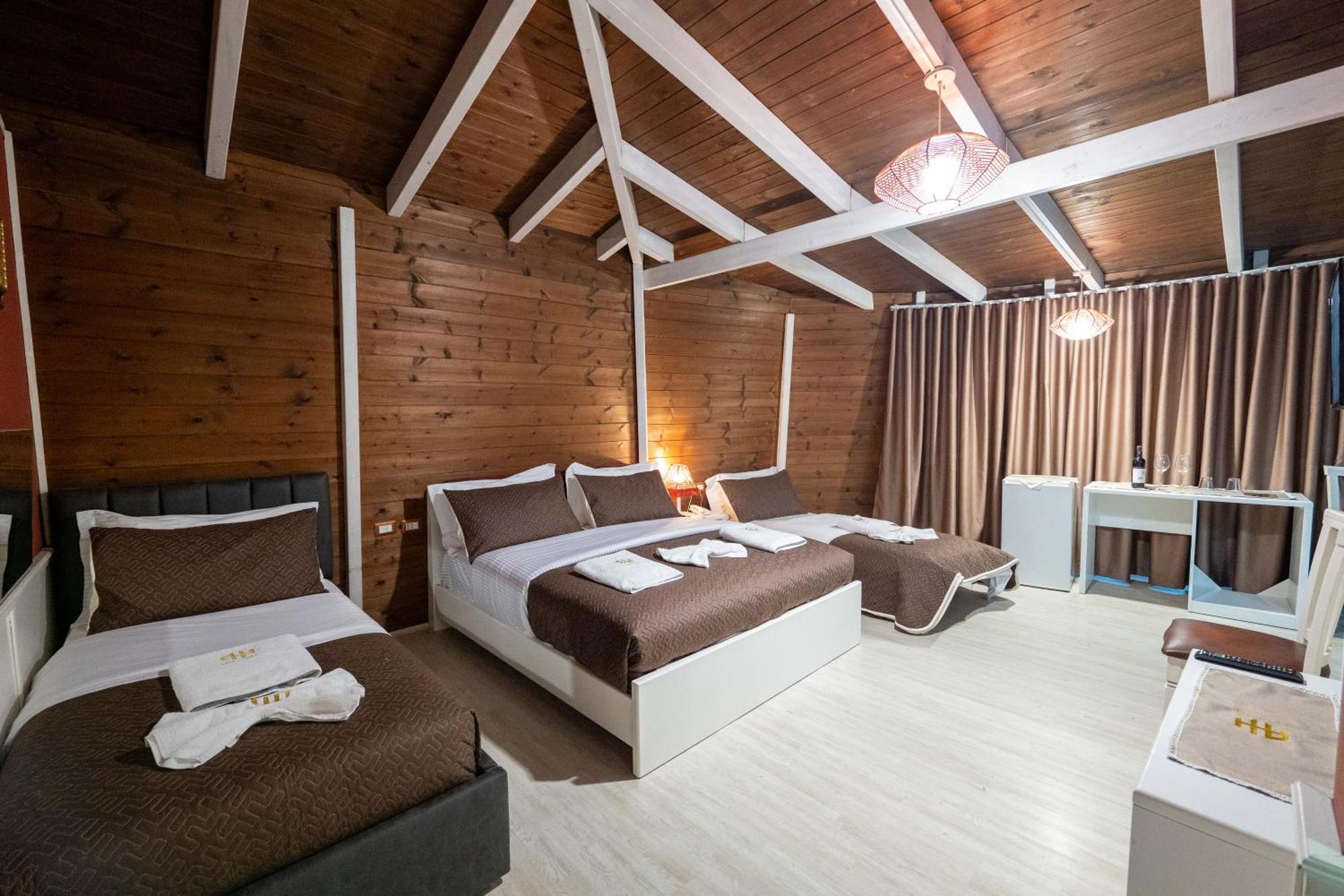Hotel Aria Tirana Buitenkant foto