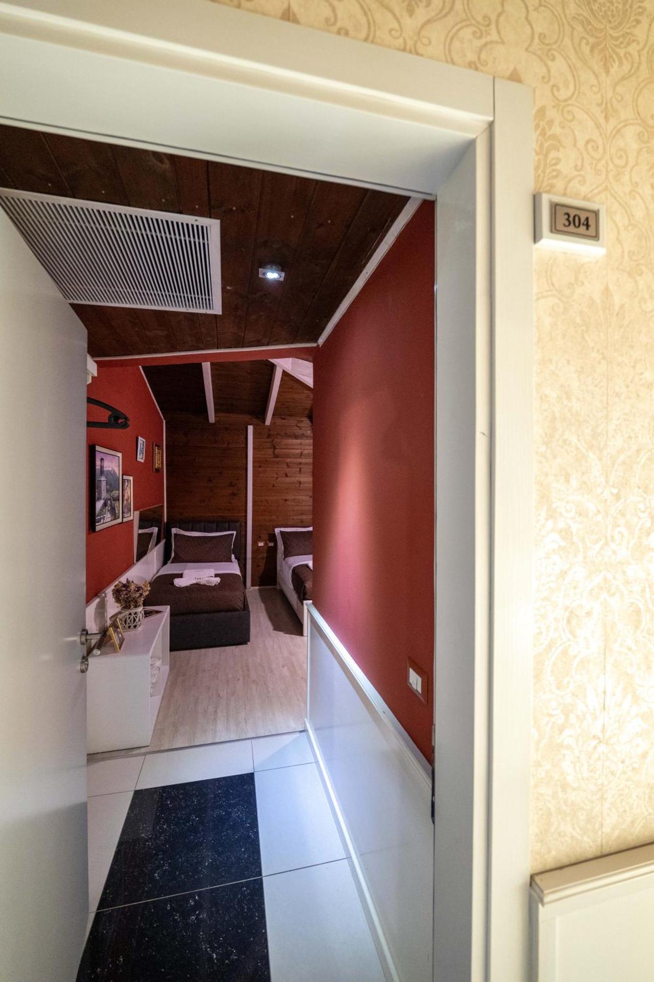 Hotel Aria Tirana Buitenkant foto