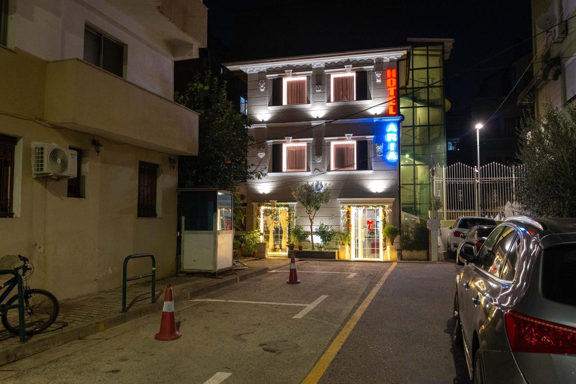Hotel Aria Tirana Buitenkant foto