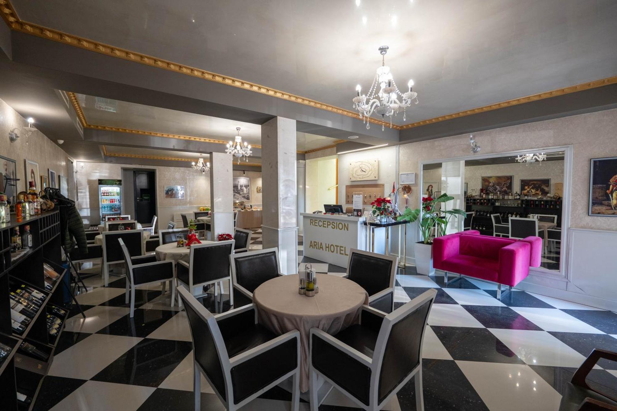 Hotel Aria Tirana Buitenkant foto